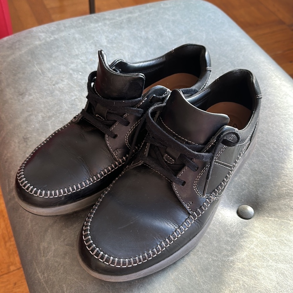 Clarks Unstructured Lace Shoes Size 10 - Like New!